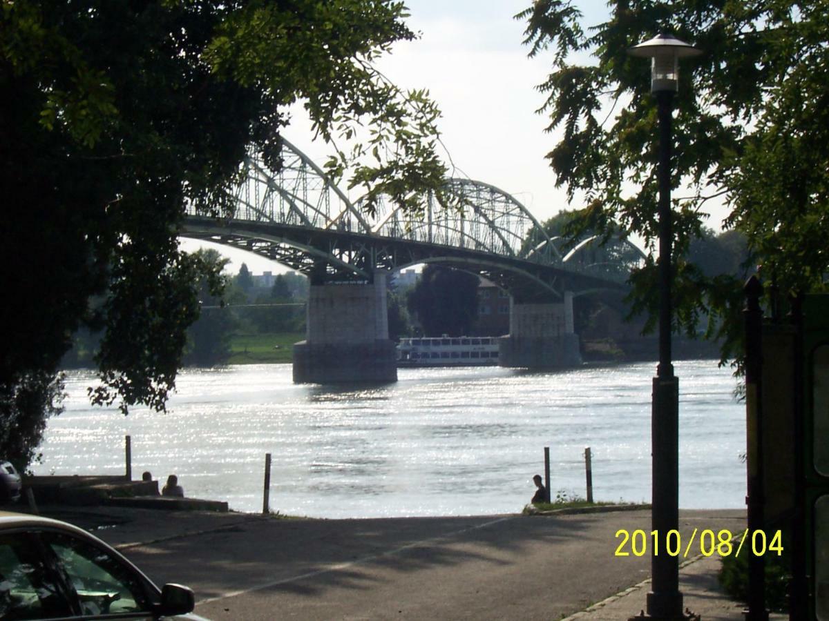 Ubytovanie Danube สตูโรโว ภายนอก รูปภาพ
